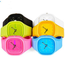 Yxl-989 New Geneva Woman Quartz Wrist Watch, Classic Gel Candy Silicone Jelly Watches